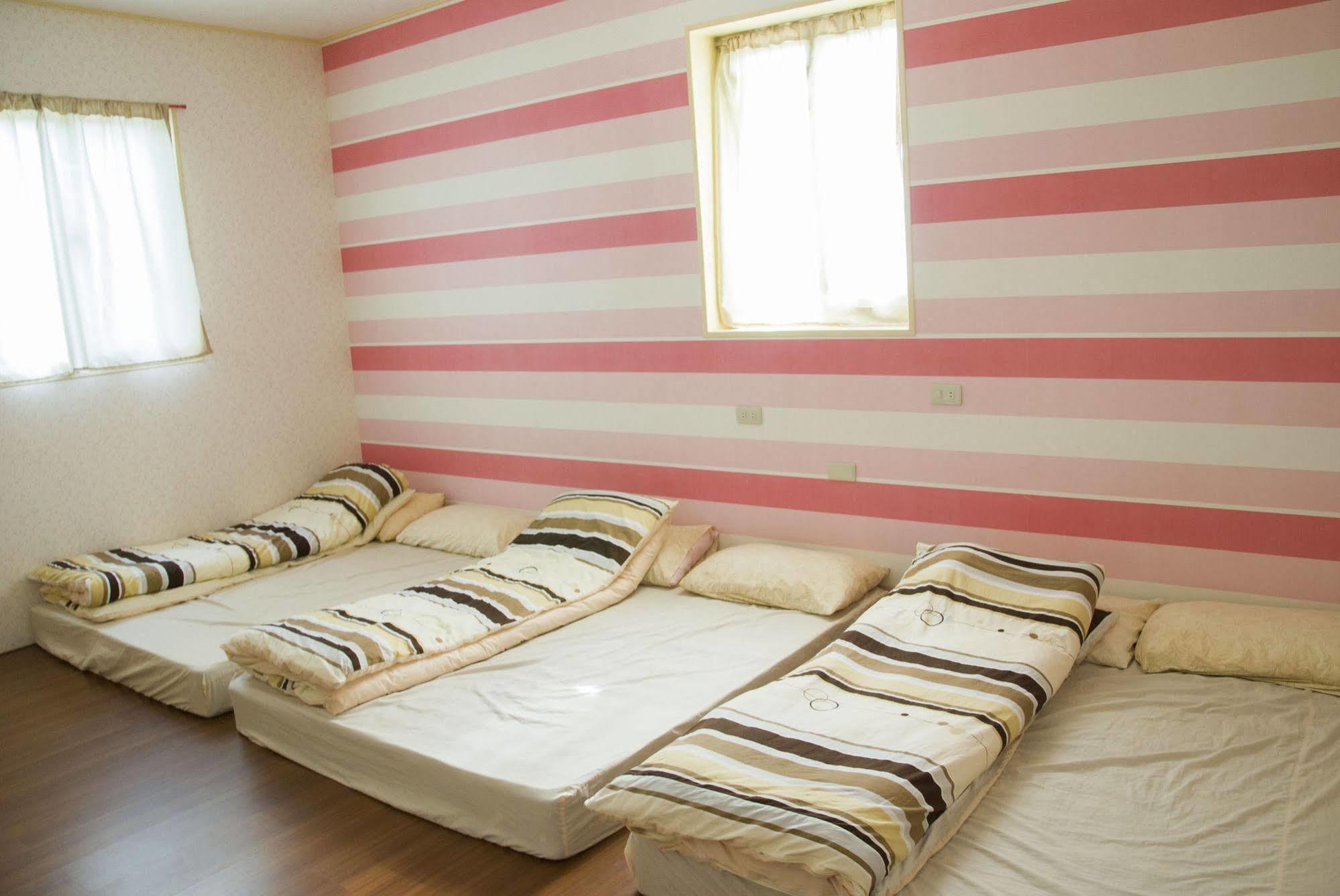 Song Youf Hostel Zhongpu Екстериор снимка